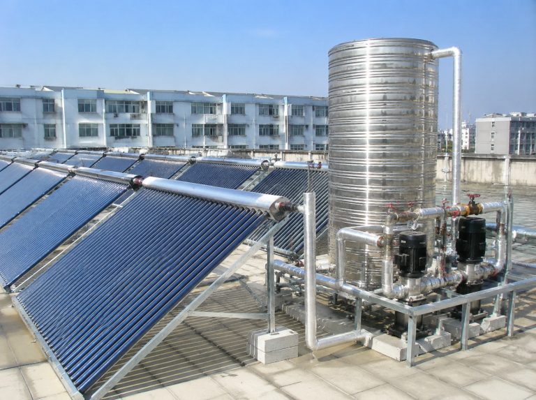 章丘区商用大容量真空管太阳能热水系统